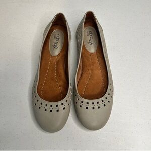 Eurosoft Women's Cream Flats